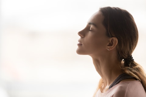 Ilustrasi mengatur pernapasan Foto: Shutterstock