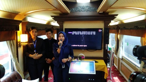 Fasilitas di dalam Kereta Api Wisata Tipe Jawa.   Foto: Maria Gabrielle Putrinda/kumparan
