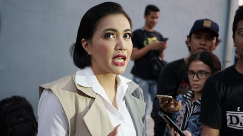 Artis Denada saat ditemui seusai mengisi acara dikawasan Tendean, Jakarta, Jumat, (8/11/2019).   Foto: Ronny