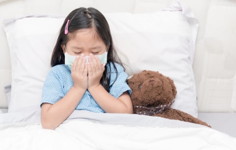 com-Ilustrasi anak batuk pilek. Foto: Shutterstock