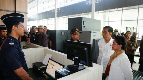 Jokowi cek fasilitas Bea Cukai di Papua Foto: Dok. Ditjen Bea Cukai