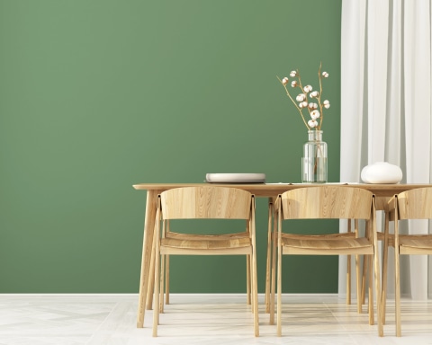 Ilustrasi furnitur kayu yang rentang diserang rayap. Foto: Shutterstock 