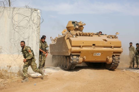 Konvoi Milisi Pro-Iran di Perbatasan Irak-Suriah Diserang, 14 Orang Tewas (1)