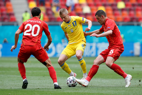 5 Pemain Ukraina dengan Rating Tertinggi saat Hajar Makedonia Utara di Euro 2020 (3)