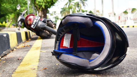 Pengendara Vespa Tewas Tertabrak Transjakarta di Jalan Otista, Jaktim