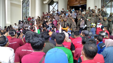 Foto: Ratusan Buruh Jambi Minta Kenaikan UMP (3)