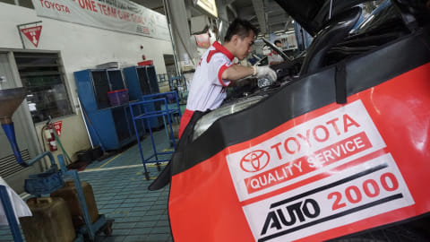 Bengkel Auto2000 Meningkat Jelang Lebaran Foto: Aditia Noviansyah/kumparan