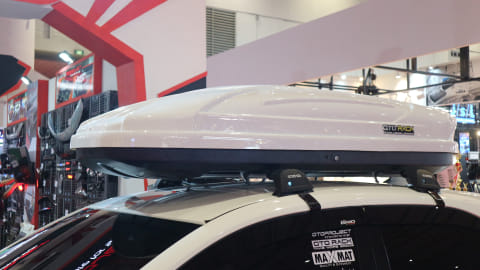 Roof rack untuk membawa barang-barang saat perjalanan jauh. Foto: Ghulam Muhammad Nayazri / kumparanOTO