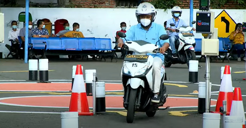 Ujian praktik SIM makin canggih menggunakan sistem E-Drives. Foto: Dok. Istimewa