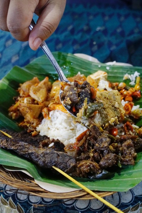 Puas Memilih 95 Menu Makan Enak Khas Solo Di Lesehan Bu Gendut Blok M Kumparan Com