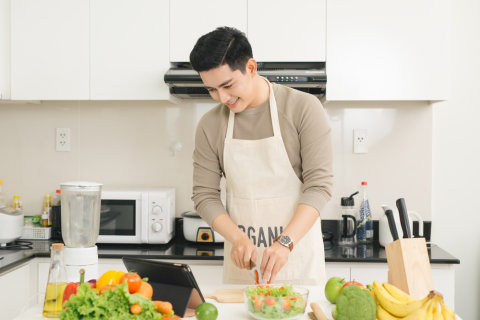 Komnas Perempuan bilang konten kreator seharusnya menghibur atau memberikan edukasi. Foto: Dok. Shutterstock