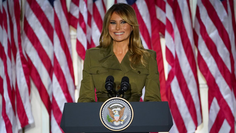 Ibu negara Amerika Serikat Melania Trump menyampaikan pidato langsungnya di Konvensi Nasional Partai Republik 2020 secara virtual di Taman Mawar Gedung Putih di Washington, Amerika Serikat. Foto: Kevin Lamarque/REUTERS