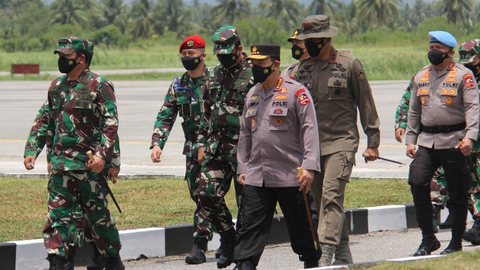 Kapolri Listyo Sigit Minta Satgas Operasi Madago Raya Buru 4 DPO MIT Poso (1)
