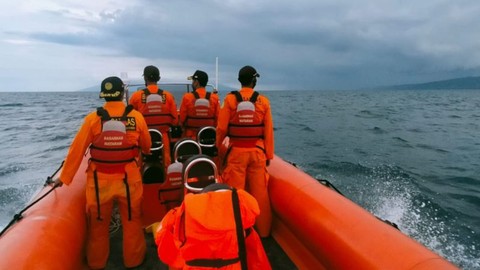 3 Orang Hilang dalam Insiden Kapal Tenggelam di Perairan Pulau Sangiang, Bima (1)