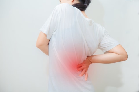 Ilustrasi terkena penyakit osteoporosis. Foto: Shutter Stock