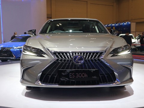 Penjualan Mobil Hybrid Lexus Indonesia Naik 380 Persen