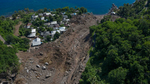 Restorasi Bumi dan Geliat Politik Hijau