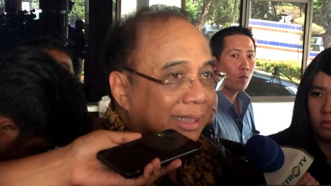 Mantan Menko Maritim Indroyono Soesilo seusai menjenguk Habibie, di RSPAD, Jakarta, Rabu (11/9). Foto: Rafyq Panjaitan/kumparan