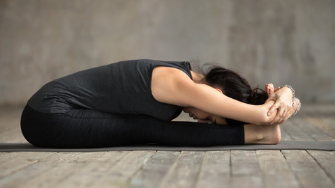 7 Pose Yoga untuk Tingkatkan Kesuburan agar Cepat Hamil (1)