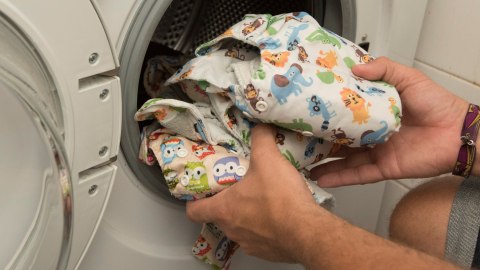 Ilustrasi popok kain bayi. Foto: Shutter Stock