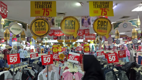 Ilustrasi masa diskon di department store. Foto: Ela Nurlaela/kumparan