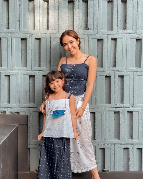 Gisella Anastasia dan Gempita Nora Marten. Foto: Instagram/@gisel_la