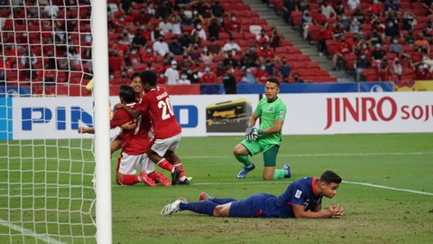 Timnas Indonesia menghadapi Singapura dalam leg kedua semifinal Piala AFF 2020 di National Stadium, Singapura, Sabtu (25/12). Foto: PSSI
