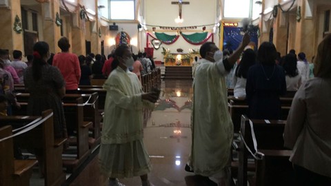 Malam Natal di Aceh Berlangsung Aman dan Taat Prokes, Ibadah Dibagi Jadi 2 Sesi (1)
