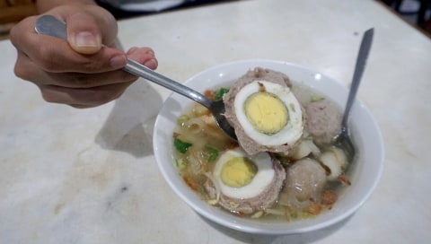 Ilustrasi bakso telur. Foto:kumparan