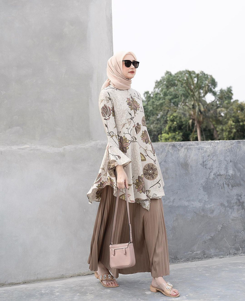 Rok dan atasan. Foto: dok. Instagram