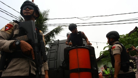 Ilustrasi Gegana mengamankan benda mencurigakan Foto: Muhammmad Iqbal/Antara