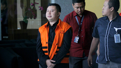 Tersangka Saeful Bahri usai menjalani pemeriksaan di Gedung KPK, Jakarta, Rabu (19/2).  Foto: Nugroho Sejati/kumparan