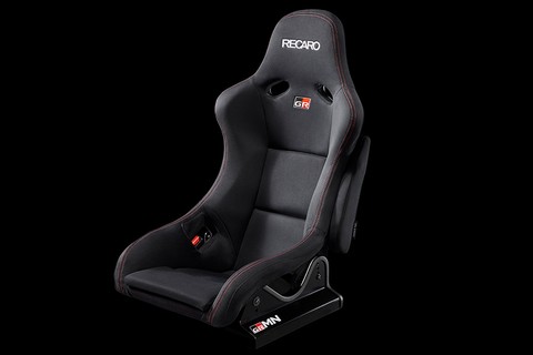 Jok Recaro dengan Airbags samping untuk Toyota GRMN Yaris. Foto: Dok. Toyota Global Newsroom.