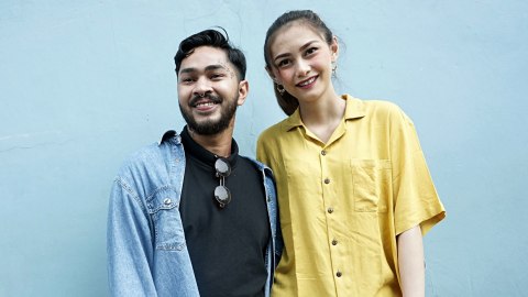 Aktor sekaligus musisi Onadio Leonardo dan istrinya Beby Prisillia saat ditemui dikawasan Tendean, Jakarta, Jumat, (11/10). Foto: Ronny