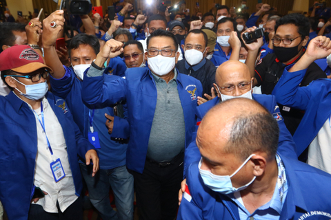 Moeldoko (tengah) tiba di lokasi Kongres Luar Biasa (KLB) Partai Demokrat di The Hill Hotel Sibolangit, Deli Serdang, Sumatera Utara. Foto: Endi Ahmad/ANTARA FOTO