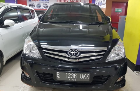 Kijang Innova lansiran 2011 tipe G bensin. Foto: Kijang Innova lansiran 