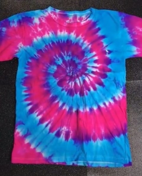 Cara Membuat Baju Motif Tie Dye Sendiri Di Rumah Kumparan Com