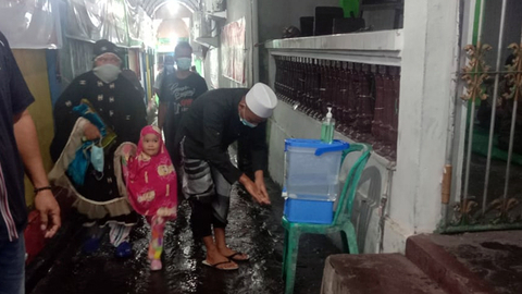 Protokol Kesehatan Diterapkan Umat Muslim Kabupaten Sitaro Saat Salat Idul Fitri (2)