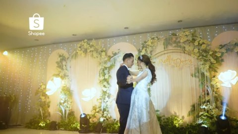 10 Momen Bahagia Pernikahan Nella Kharisma Dan Dory Harsa Kumparan Com