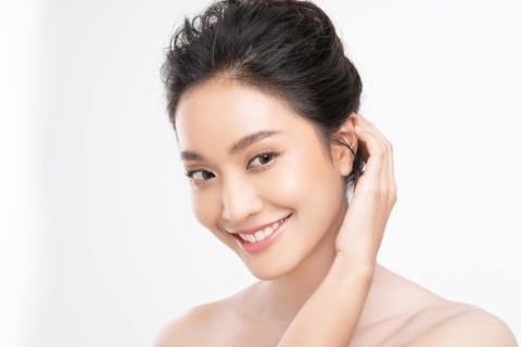 Kebiasaan sehari-hari menjadi penentu wajah akan terlihat awet muda atau kebalikannya. Foto: Shutterstock 