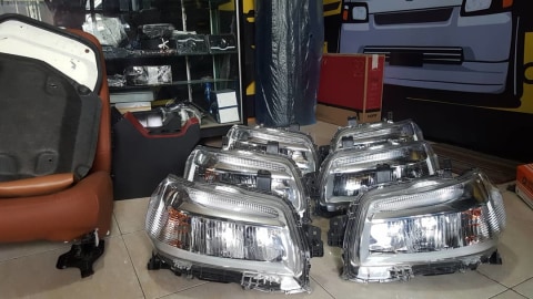 Lampu Daihatsu Granmax versi JDM yang sudah LED. Foto: dok. Istimewa