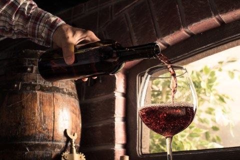 Ilustrasi wine. Foto: Dok.Shutterstock