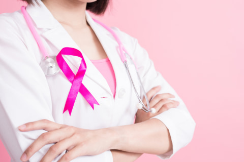 Tak Hanya Simbol, Pita Pink Punya Sejarah di Bulan Kesadaran Kanker Payudara. Foto: Shutterstock/Aslysun