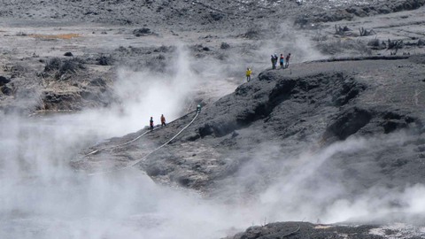 Foto: Dahsyatnya Dampak Erupsi Kawah Sileri di Dieng