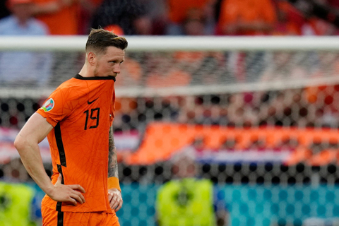 Ekspresi pemain depan Belanda Wout Weghorst pada akhir pertandingan melawan Republik Ceko. Foto: Darko Bandic / POOL / AFP