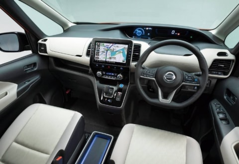 Nissan Mulai Mengungkap Tampilan Terbaru Serena 2020 Kumparan Com
