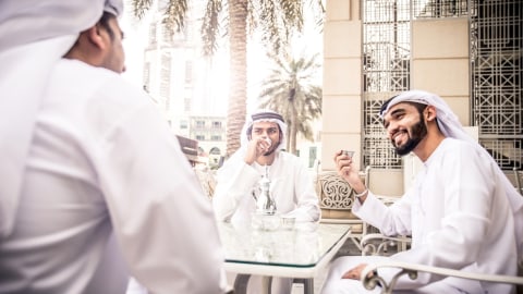 Ilustrasi para pria Arab sedang berdiskusi Foto: Shutter Stock