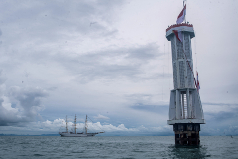KRI Bima Suci bersama berlayar di Perairan Ambang Batas Laut (Ambalat), Nunukan, Kalimantan Utara, Senin (13/9/2021). Foto: Muhammad Adimaja/Antara Foto