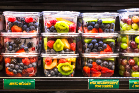 Ilustrasi buah dalam kemasan Foto: Shutter Stock