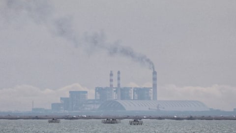 Pembangkit Listrik Tenaga Uap (PLTU) Lontar Unit 4 di Balaraja, Tangerang. Foto: Aditia Noviansyah/kumparan